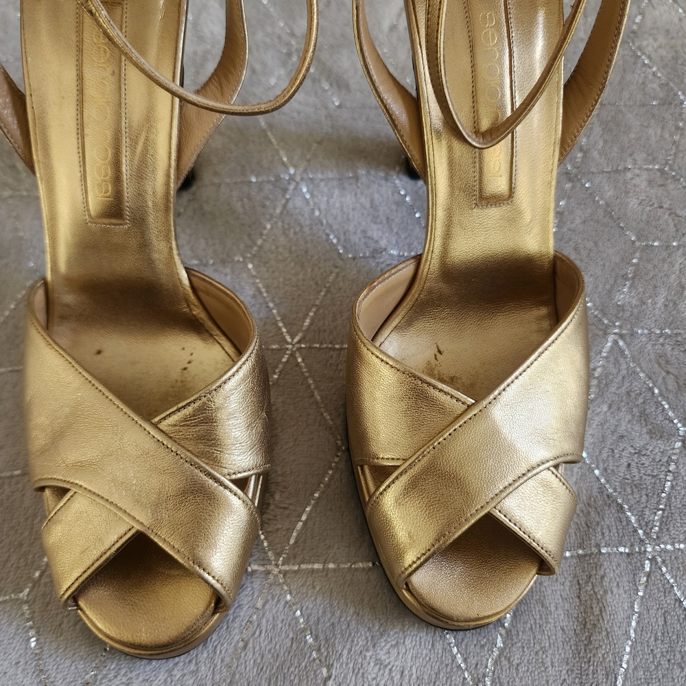 SERGIO ROSSI | Metallic Goldtone Heels - Picture 3 of 14